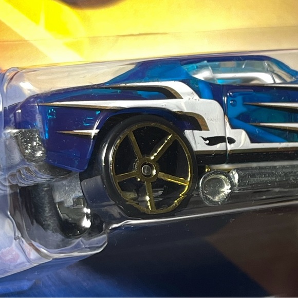 hot wheels 69 chevelle Clear Blue 2009 - Picture 12 of 16